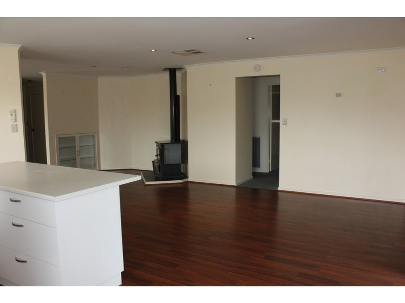 20 Pinot Crescent, Corowa NSW 2646