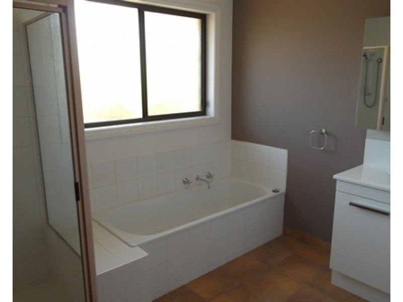 2/29 Gallipoli Street, Corowa NSW 2646