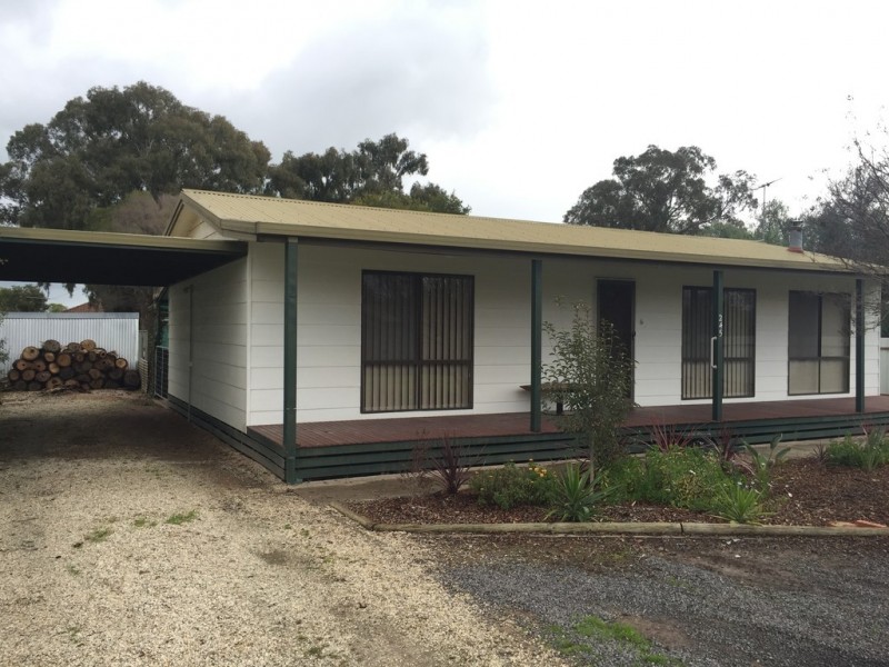 245 Church Street, Corowa NSW 2646