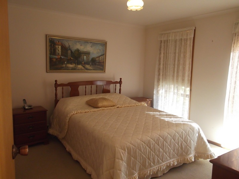 26 Banksia Drive, Corowa NSW 2646