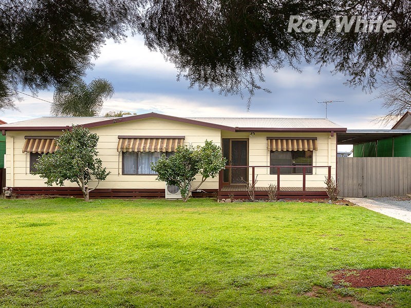 106 Redlands Road, Corowa NSW 2646