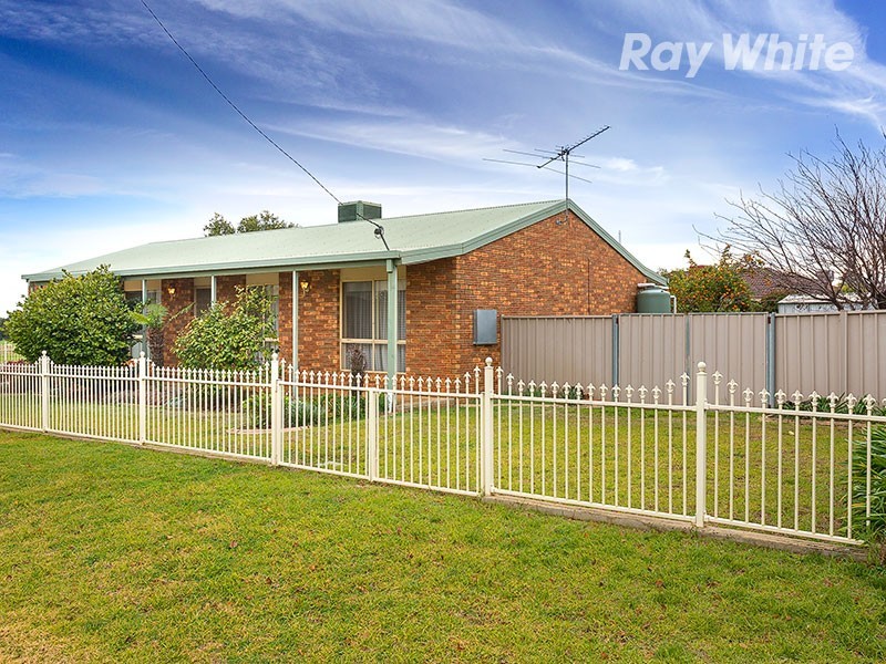 15 Bristol Crt – Cnr of  Bristol Court andTower Street, Corowa NSW 2646