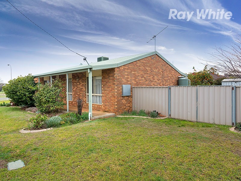 15 Bristol Crt – Cnr of  Bristol Court andTower Street, Corowa NSW 2646