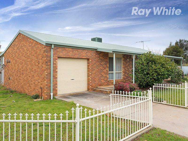 15 Bristol Crt – Cnr of  Bristol Court andTower Street, Corowa NSW 2646