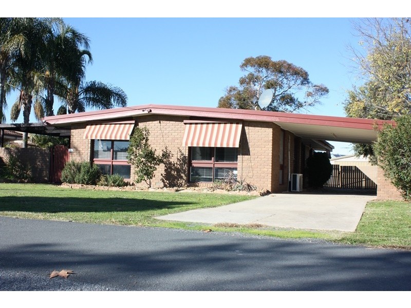 16 Edward Street, Corowa NSW 2646