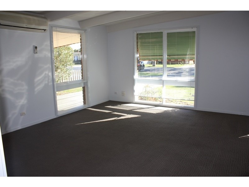 16 Edward Street, Corowa NSW 2646