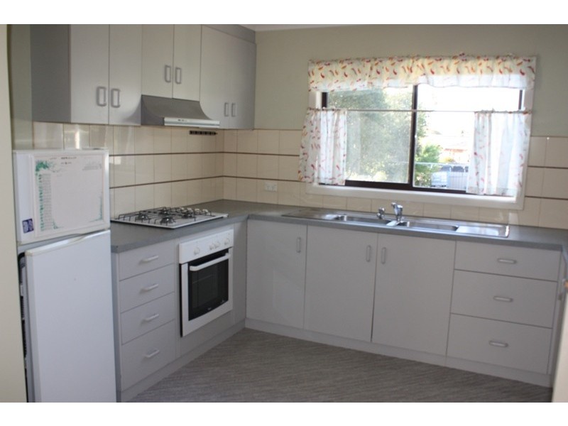 12 Henry Street, Corowa NSW 2646