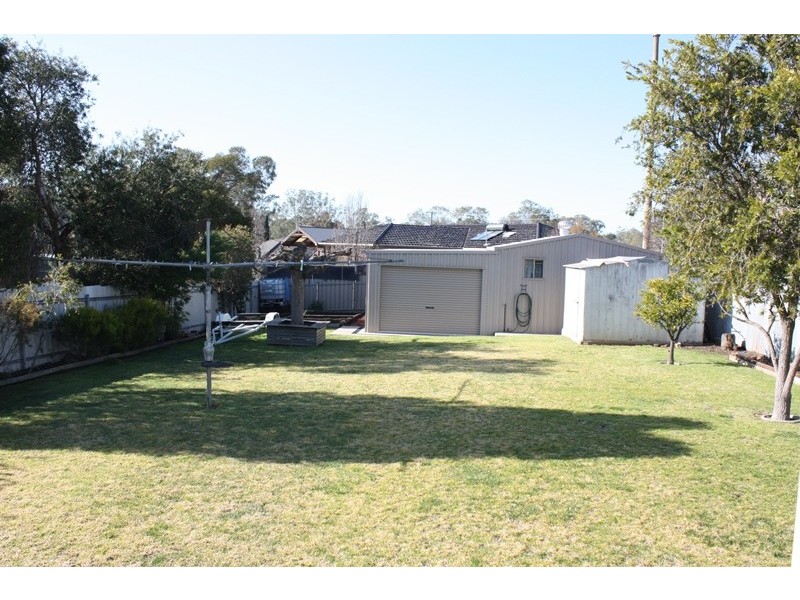 12 Henry Street, Corowa NSW 2646