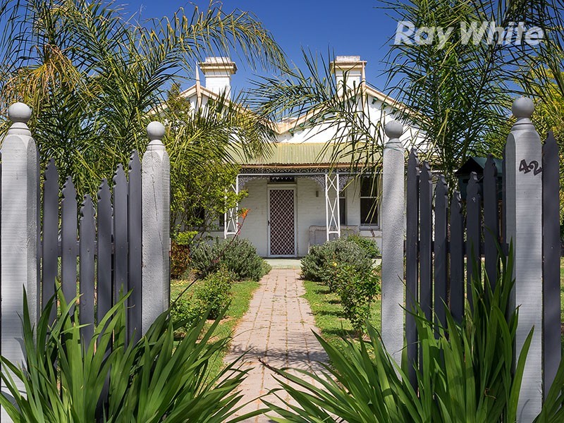 42 Albert Street, Corowa NSW 2646