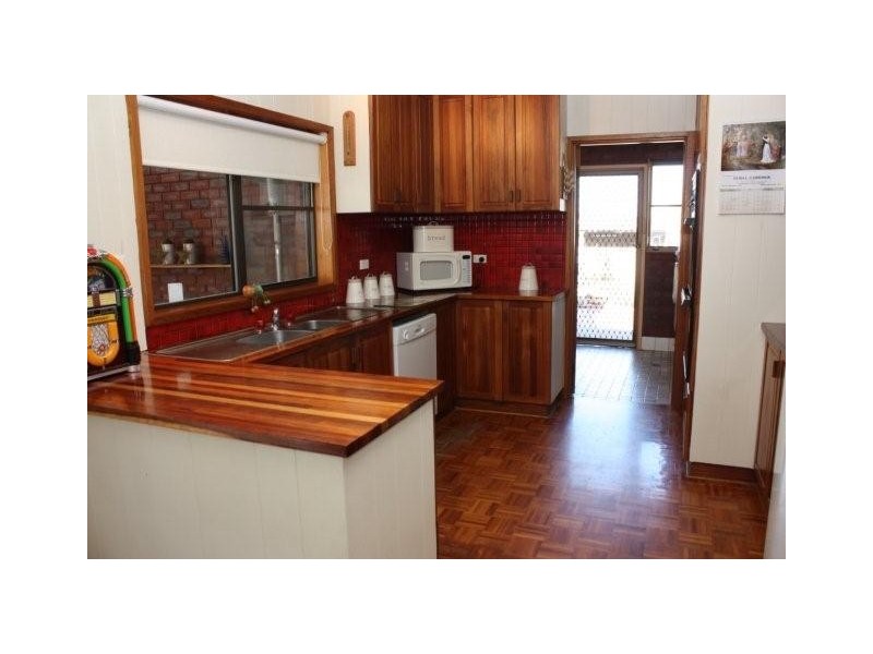 33 Airlie Street, Corowa NSW 2646