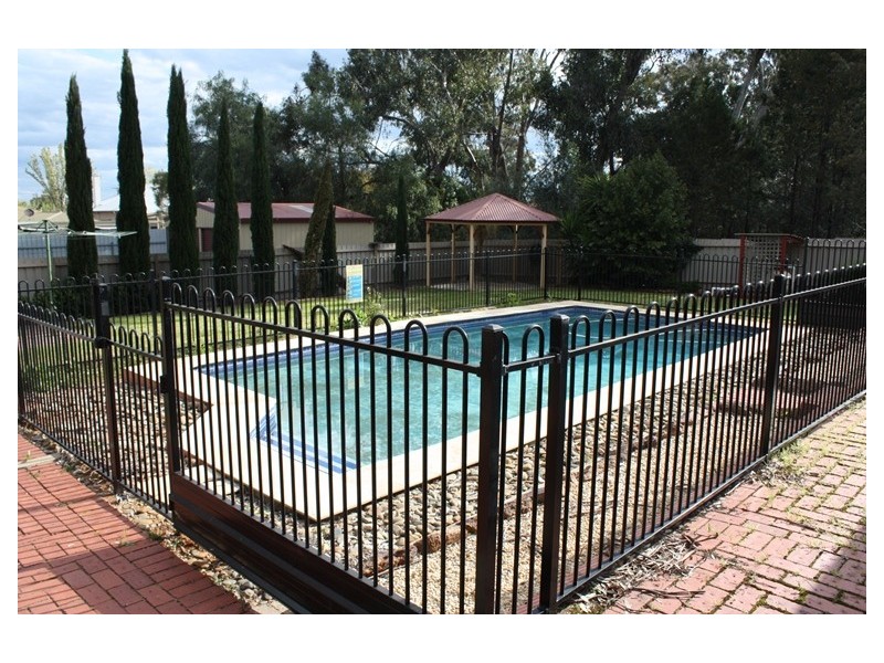 33 Airlie Street, Corowa NSW 2646