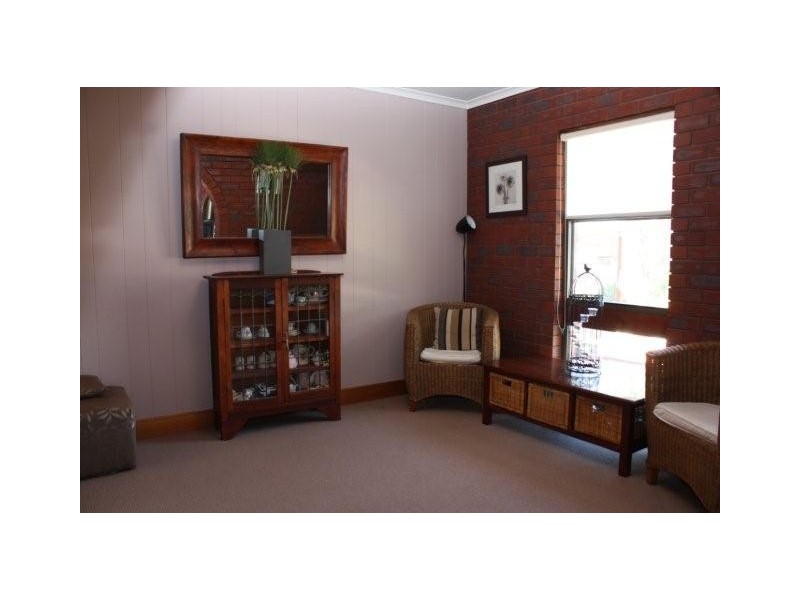 33 Airlie Street, Corowa NSW 2646