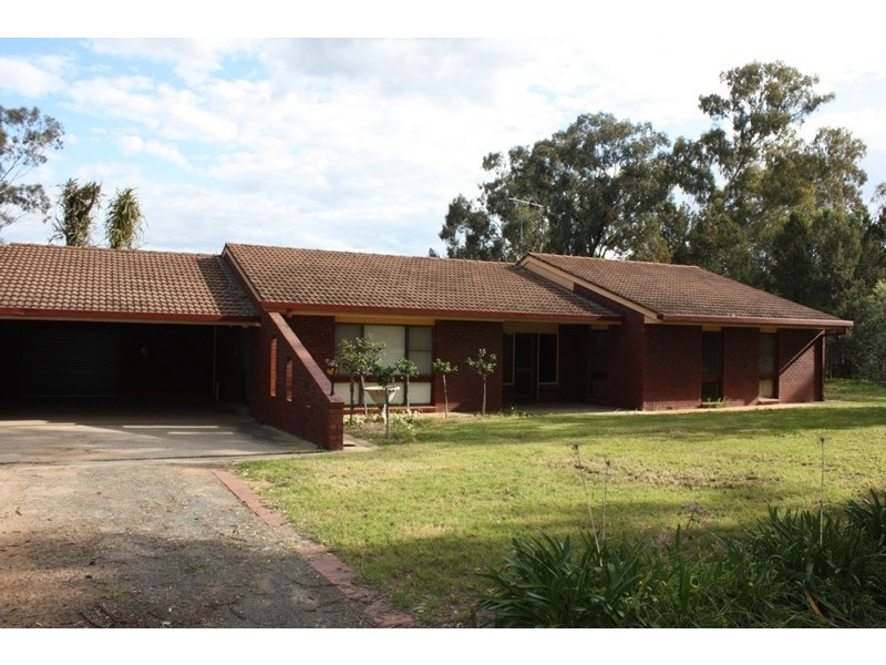 33 Airlie Street, Corowa NSW 2646