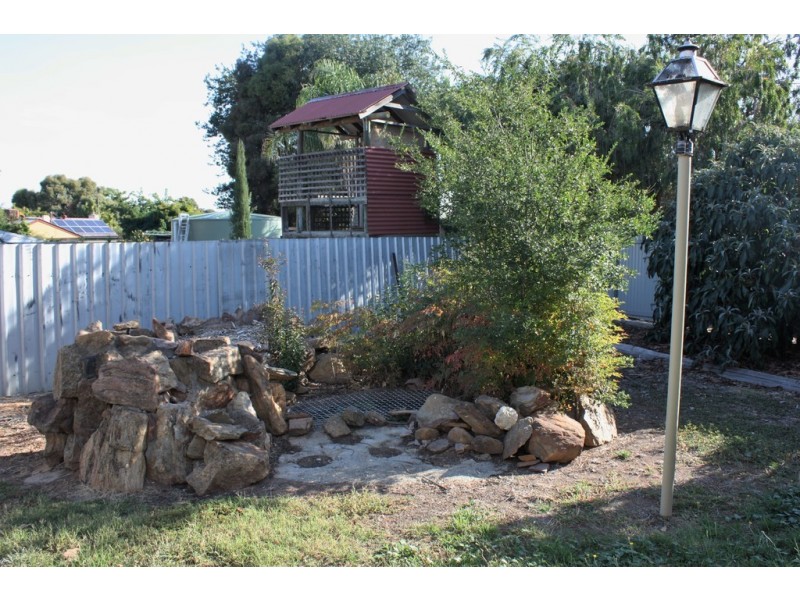 9 Birdwood Street, Corowa NSW 2646