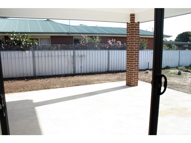 24 Bow Street, Corowa NSW 2646