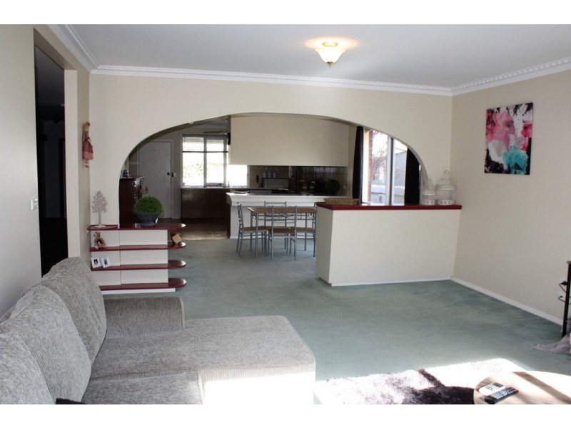 77 Banff Street, Corowa NSW 2646