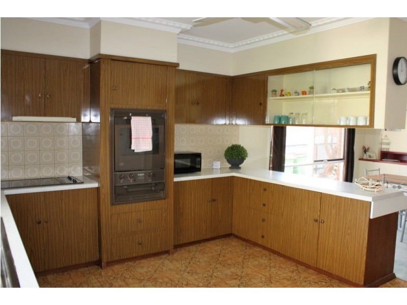 77 Banff Street, Corowa NSW 2646