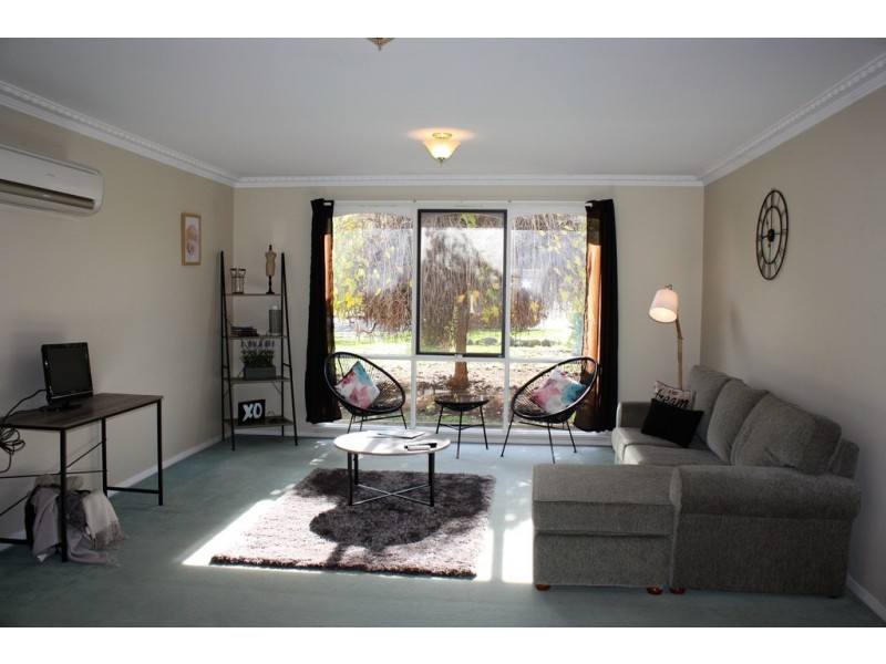 77 Banff Street, Corowa NSW 2646