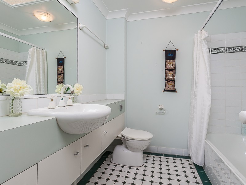 2/201 Baroona Road, Paddington QLD 4064