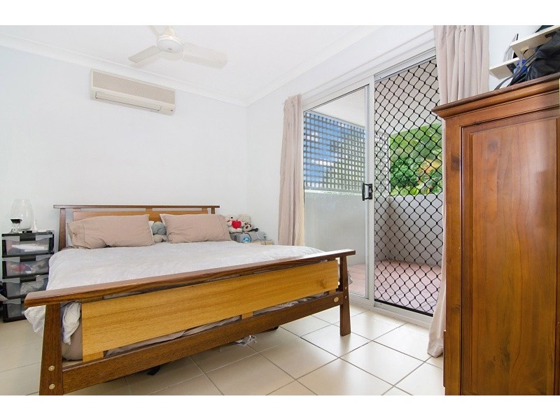 2/1 Sheehan Street, Milton QLD 4064