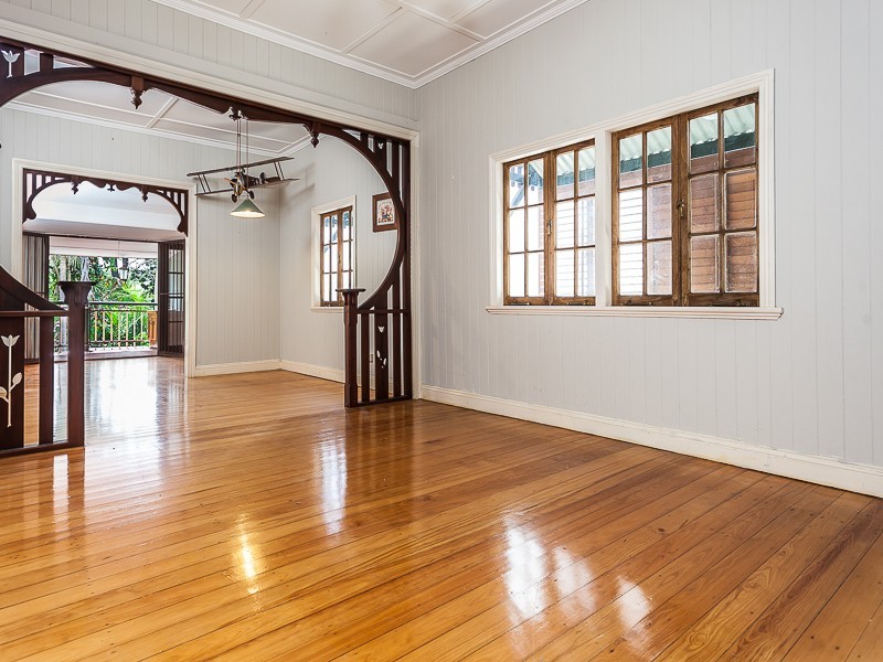 37 Windsor Road, Red Hill QLD 4059