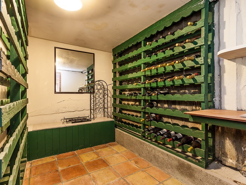 37 Windsor Road, Red Hill QLD 4059