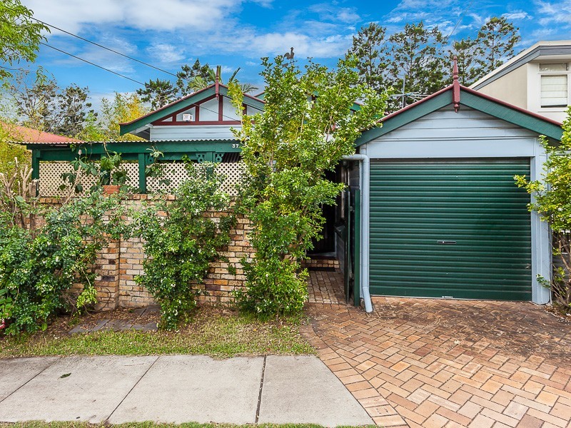 37 Windsor Road, Red Hill QLD 4059