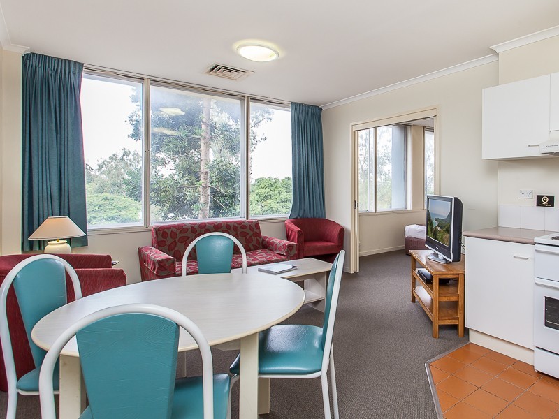 204/435 Coronation Drive, Auchenflower QLD 4066