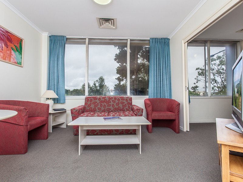 204/435 Coronation Drive, Auchenflower QLD 4066