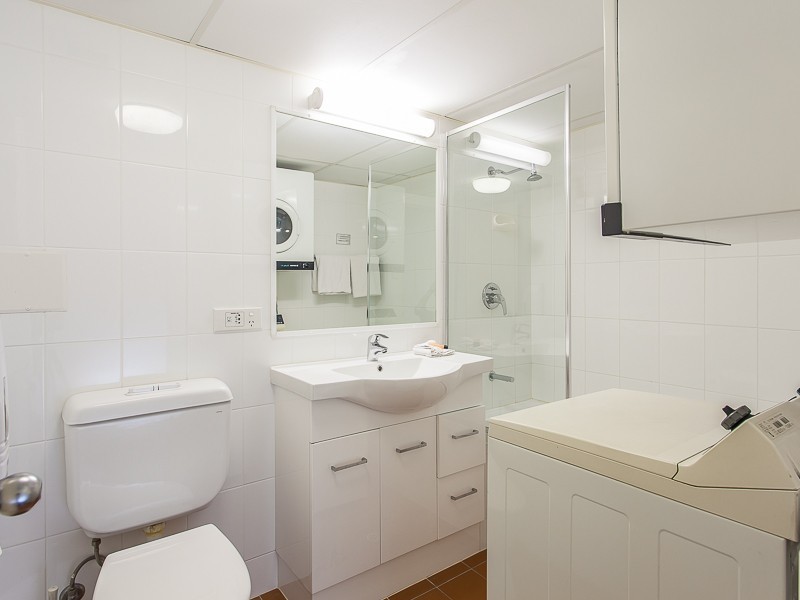 204/435 Coronation Drive, Auchenflower QLD 4066