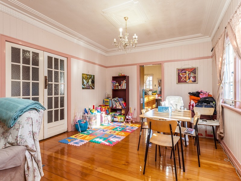 22 Murrell Street, Newmarket QLD 4051