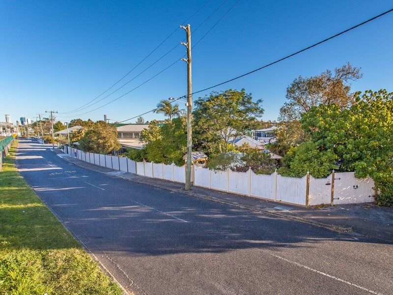 22 Murrell Street, Newmarket QLD 4051