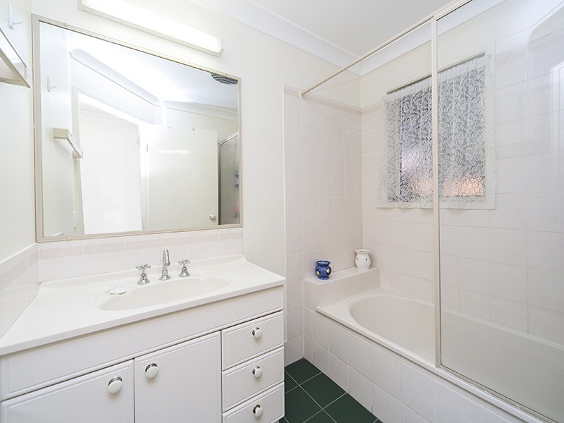 47 Ormond Road, Oxley QLD 4075