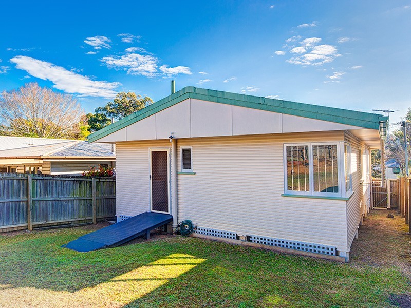 32 Garden Terrace, Newmarket QLD 4051