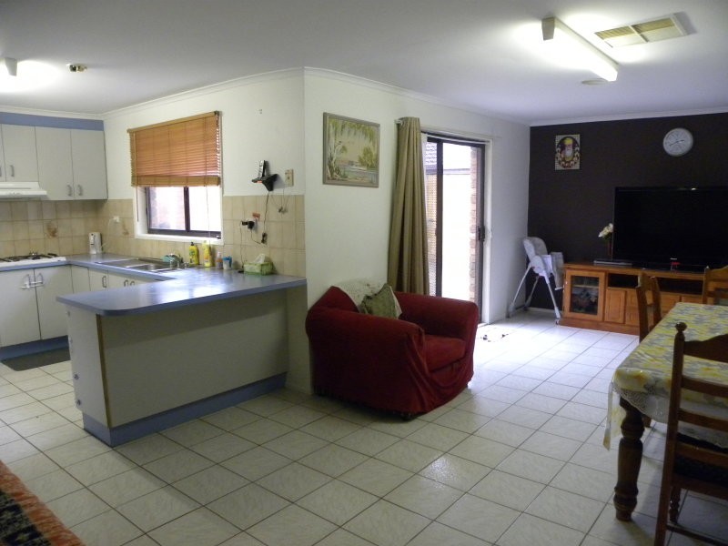 10 Kingfisher Court, Kings Park VIC 3021