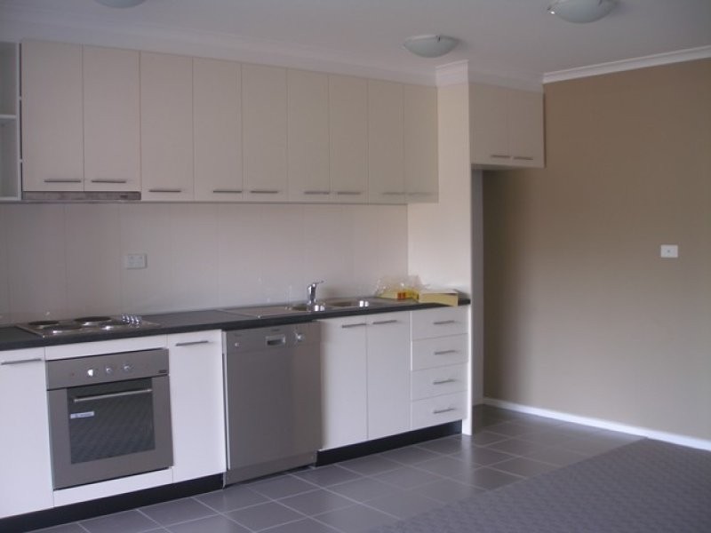 2/11 Kent Street, Braybrook VIC 3019