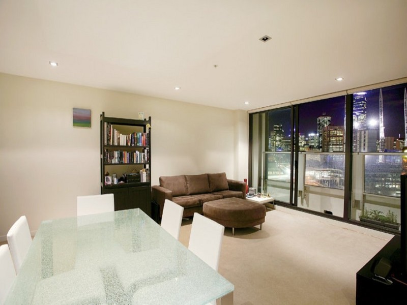 1606/100 Harbour Esplanade, Docklands VIC 3008