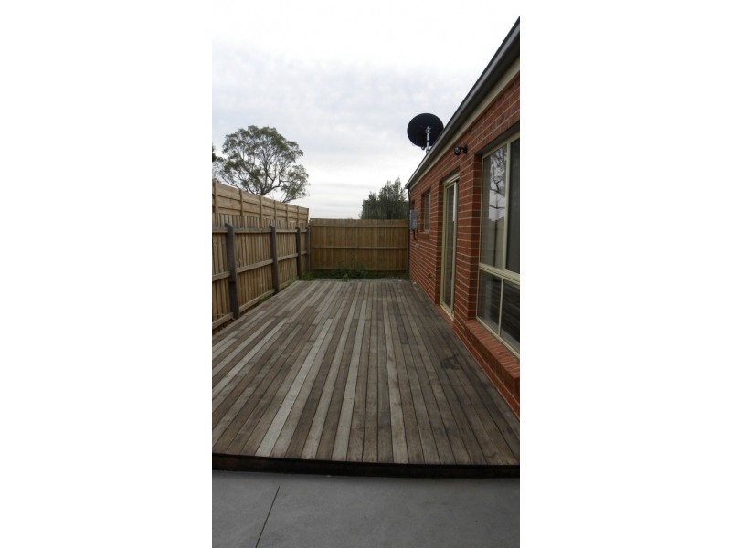 2/22 Omar Street, Maidstone VIC 3012