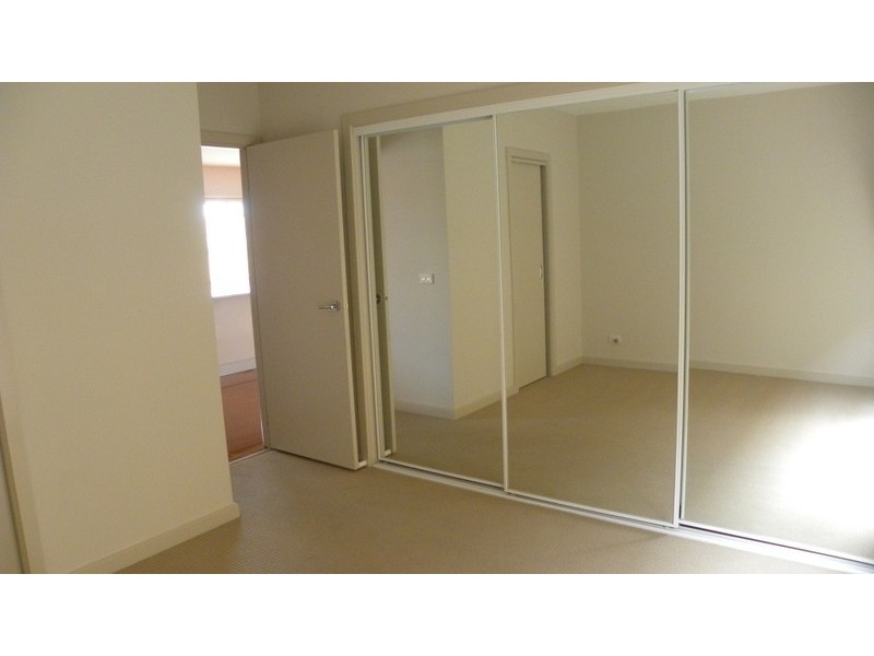 2/22 Omar Street, Maidstone VIC 3012