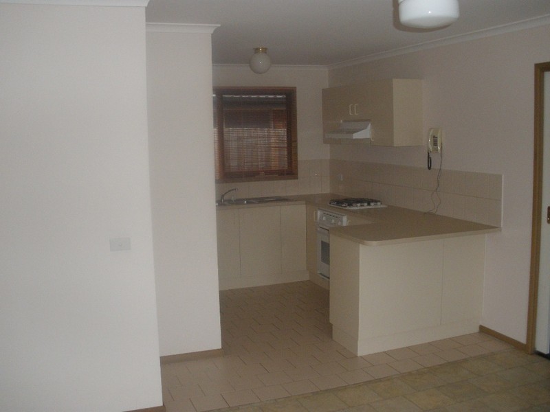 //33 Coolabah Cresent, Hoppers Crossing VIC 3029