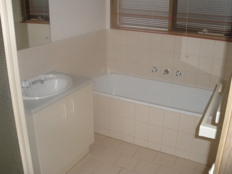 //33 Coolabah Cresent, Hoppers Crossing VIC 3029