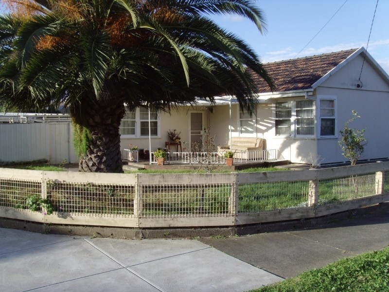 No.8 Curtin Street, Maidstone VIC 3012