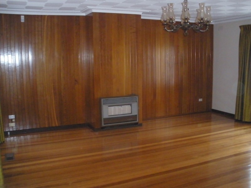 10 Derson Street, St Albans VIC 3021