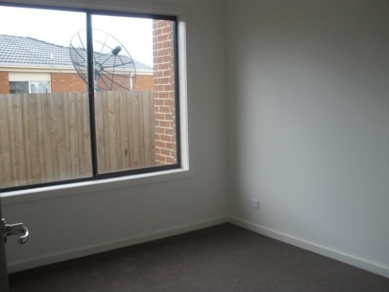 2/61 Honour Avenue, Wyndham Vale VIC 3024