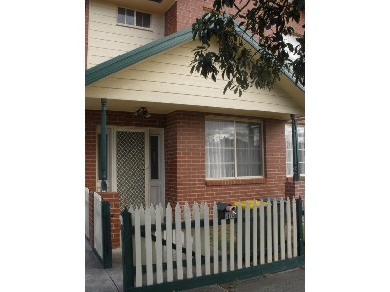 2/1A Cathcart Street, Maidstone VIC 3012