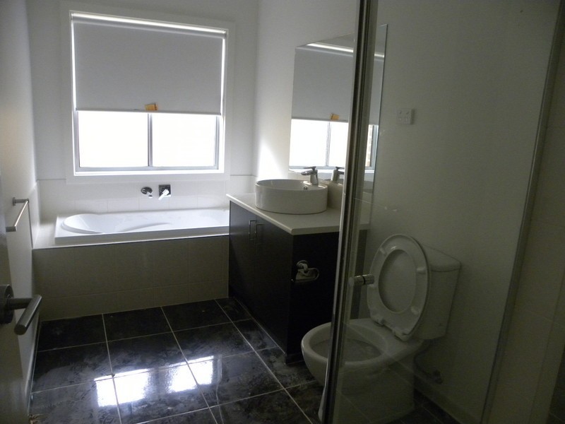 64 Swan Street, Werribee VIC 3030