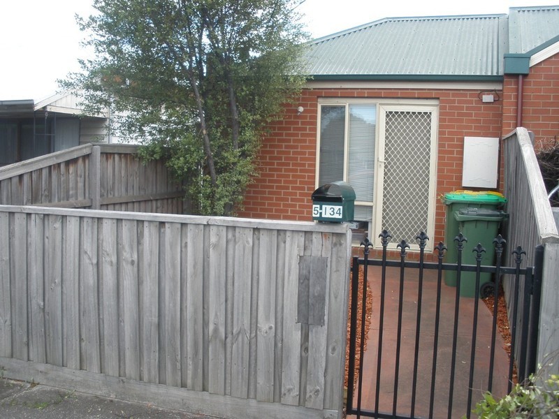 5/134 Ballarat Road, Maidstone VIC 3012