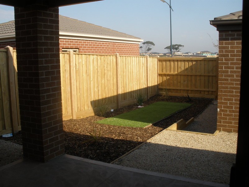 199 Saltwater Promenade, Sanctuary Lakes VIC 3030