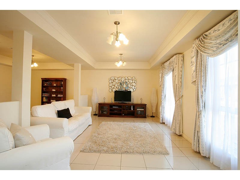 1 Pendragon Crescent, Derrimut VIC 3030