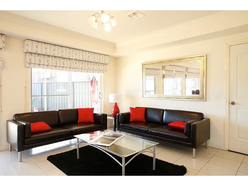 1 Pendragon Crescent, Derrimut VIC 3030